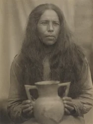 Mujer Cherokee, c.1929 (foto b/n)
