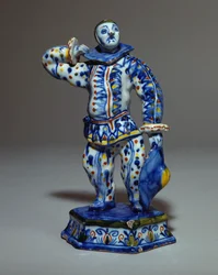 Una figura de Harlequín de Delft holandés, c.1720