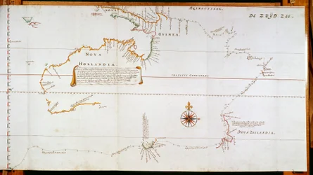 Mapa de Nueva Holanda, actual Australia, y de Nueva Zelanda, elaborado a partir de la información recogida durante los viajes realizados por Abel Janszoon Tasman (1603-1659) y Willem Janszoon (1570-1630).