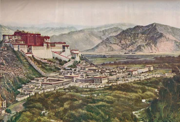 Acantilados Ceñudos del Palacio de Paredes Rojas de Lihasa Perfectamente Situado en su Colina, c1935