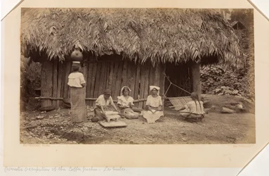 Ocupaciones domésticas de los recolectores de café, Las Nubes, Guatemala