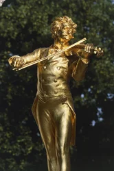 Estatua de un músico, Estatua de Johann Strauss, Viena, Austria