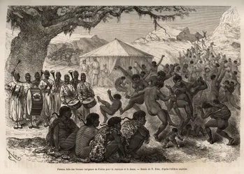 La banda de la expedición atrae a las mujeres y niños del pueblo de Fatiko (República Centroafricana) y provoca una apasionada pérdida de danza, grabado después de un dibujo de E.Riou ilustrando una expedición en África Central, para la supresión de la esc