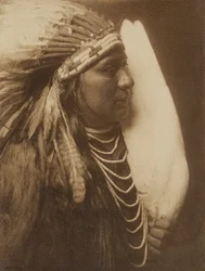 [Tres Plumas - Un Nativo Americano Nez Perce]