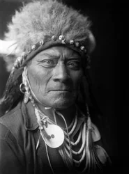 Una cuenta azul, india, c. 1908, foto Edward S. Curtis