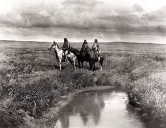 Tres jefes indios americanos, c.1900 (fotograbado) (foto en b&n)