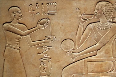 Reina Kawit en su tocador, del sarcófago de la Reina Kawit, encontrado en Deir el-Bahri, Reino Medio, c.2061-2010 a.C.