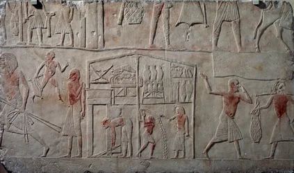 Disposición de alimentos en almacenes, relieve mural en piedra caliza, de la tumba menfita de Horemheb en Saqqara, Civilización egipcia, Reino Nuevo, Dinastía XVIII