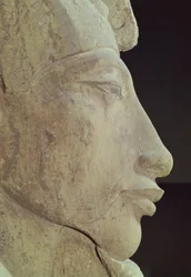 Busto de Amenofis IV (Akhenatón) (c.1364-1347 a.C.) del Templo de Amón, Karnak, c.1353-1337 a.C. (detalle)