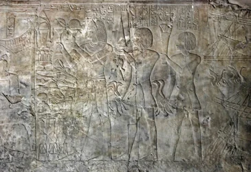 Antigüedad egipcia: conecta desde la tumba de Kha em Het (Khaemhat) inspector de graneros y escriba en la corte de Amenofis III (TT57) representando portadores de ofrendas. Dinastía XVIII. 1530-1290 a.C. Valle de los Nobles. Luxor, Orilla Oeste, Egipto