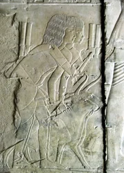 Antigüedad egipcia: conecta de la tumba de Kha em Het (Khaemhat) inspector de graneros y escriba en la corte de Amenofis III (TT57) representando hombres ofreciendo cabezas de remolacha como ofrenda. 18ª dinastía. 1530-1290 a.C. Valle de los Nobles. Luxor,