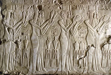 Antigüedad egipcia: jóvenes haciendo ofrendas. Tumba de Kherouef (TT192) (18ª dinastía)
