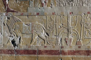 León, relieve, mortuorio Templo de Hatshepsut, Deir el-Bahari, Necrópolis tebana (Lista del Patrimonio Mundial de la UNESCO