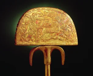 Abanico de plumas de avestruz, de la tumba de Tutankamón (c.1370-1352 a.C.) Nuevo Reino