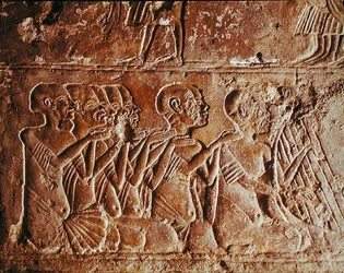 Relieve que representa a cantores ciegos y un arpista, de la tumba de Meryre, Imperio Nuevo