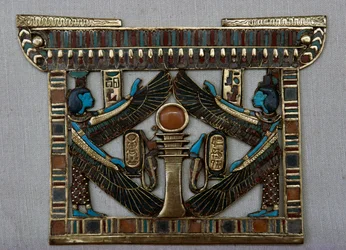 Pectoral en forma de templo, Tesoro de Tutankamón, Egipto, Civilización egipcia, Reino Nuevo, Dinastía XVIII