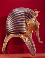 La máscara de oro, del Tesoro de Tutankamón (c.1370-52 a.C.) c.1340 a.C.