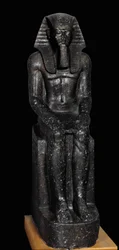 Estatua de diorita del faraón Ramsés II ...