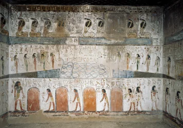 De arriba a abajo, cobra, rescatando a los sobrevivientes de la revuelta contra el dios Sol, géneros alimentando el fuego para los condenados, fresco de la capilla lateral de la Tumba de Seti I, Valle de los Reyes, Luxor, Tebas (Lista del Patrimonio Mundia