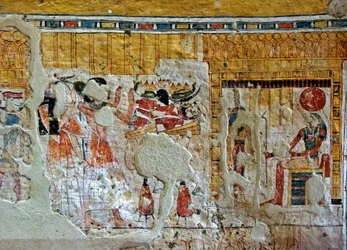 Antigüedad egipcia: representación de Shuroy y su esposa adorando a las deidades. Pintura de la Tumba de Shuroy (TT13). Dinastía 20. 1190-1077 a.C. Necrópolis de Dra Abu el-Naga, Ribera Oeste de Luxor, Egipto