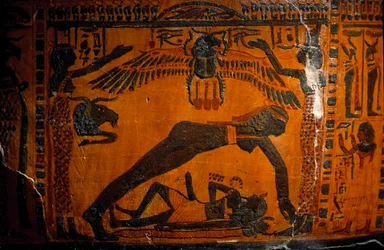 Antigüedades egipcias: sarcófago de madera pintada de Boutehamon (Butehamon), escriba real. De Tebas. XXI dinastía. 990-970 a. C. Detalle que representa la creación del mundo: Nout, diosa del Cielo, se separa de Geb, dios de la Tierra. Turín, Museo Egipcio