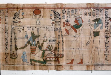 Antigüedades egipcias: psicostasis (pesaje de almas). papiro de un Libro de los Muertos. Papiro de la dinastía XXI