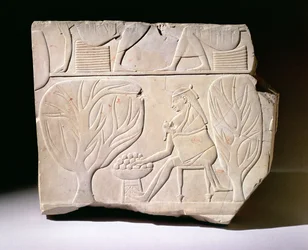 Relieve de una Mujer con niño alcanzando una higuera sicómoro, de la Tumba de Montuemhat, Tebas Occidental, Período Tardío