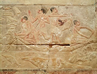 Relieve que representa a hombres en un bote, de la Tumba de la Princesa Idut, Reino Antiguo, c.2330 a.C. (caliza pintada)