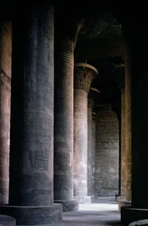 Salón Hipóstilo del Templo de Khnum