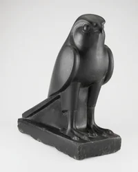 Estatua del dios Horus como halcón, período ptolemaico