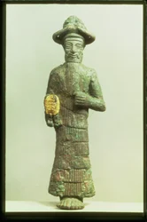 Dios elamita con mano dorada de Susa, suroeste de Irán, c.1800-1700 a.C. (bronce y oro)