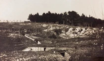 Álbum de la Primera Guerra Mundial en Friuli-Venecia Julia: trincheras en las colinas de Medea