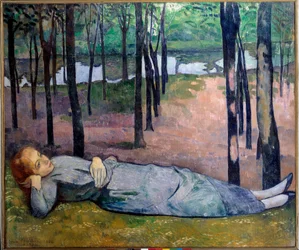 Madeleine (1871 - 1895) en el bosque del amor. Retrato de una mujer espantosa acostada en un bosque
