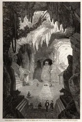 Templo budista subterráneo en rocas de mármol cerca de Tourane, dibujo de Therond, para ilustrar las notas de una correspondencia única con Cochinchina. Grabado en "Le tour du monde, nouveau journal des voyages" París