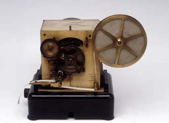 Impresora telegráfica del sistema Baudot, patentada en 1874