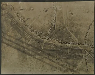 Fotografía aérea con trincheras de la Primera Guerra Mundial, 1918