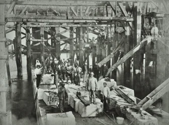 Blackfriars Bridge: trabajadores de la construcción, 1869