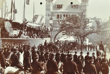 Blackwall Tunnel: ceremonia de apertura con el Príncipe de Gales, luego Rey Eduardo VII, y la Princesa Alejandra, 1897