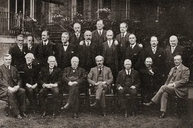 El primer Gobierno Laborista de Gran Bretaña en 1924, de La Historia de Veinticinco Años, publicado en 1935