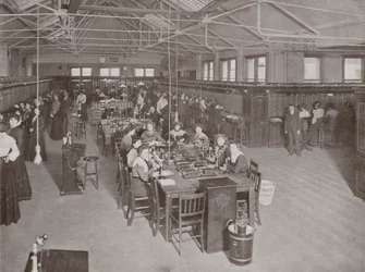 Central Telefónica de la Oficina de Correos de Londres, Carter Lane, Este Central