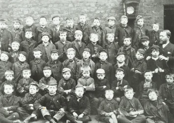 Chaucer Street School: grupo de niños, 1895