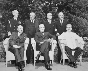 Clement Attlee (1883-1967) El Presidente Harry S. Truman (1884-1972) y Joseph Stalin (1879-1953) en la Conferencia de Potsdam