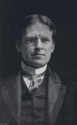 Dr Henry Smith Williams