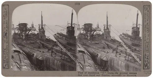 Flota de submarinos asesinos, la mayor amenaza a la que jamás se enfrentó nuestro Imperio, se rinde en Harwich, noviembre de 1918