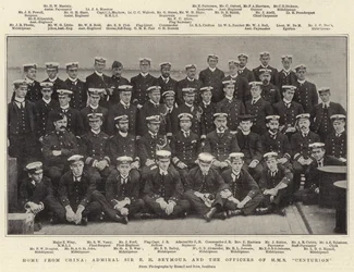 De regreso de China, el almirante Sir E H Seymour y los oficiales del HMS Centurion