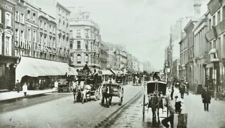 John Lewis, Oxford Street, Westminster LB: mirando al este por Oxford Circus, 1890