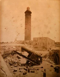 Faro fuerte después del bombardeo de Alejandría
