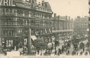 Estación Ludgate Hill y Calle New Bridge, Londres