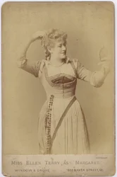 Miss Ellen Terry como Margaret (foto b/n)