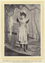 Miss Irene Iris, como Little Bo Peep, en Caperucita Roja, Gaiety Theatre, Dublín